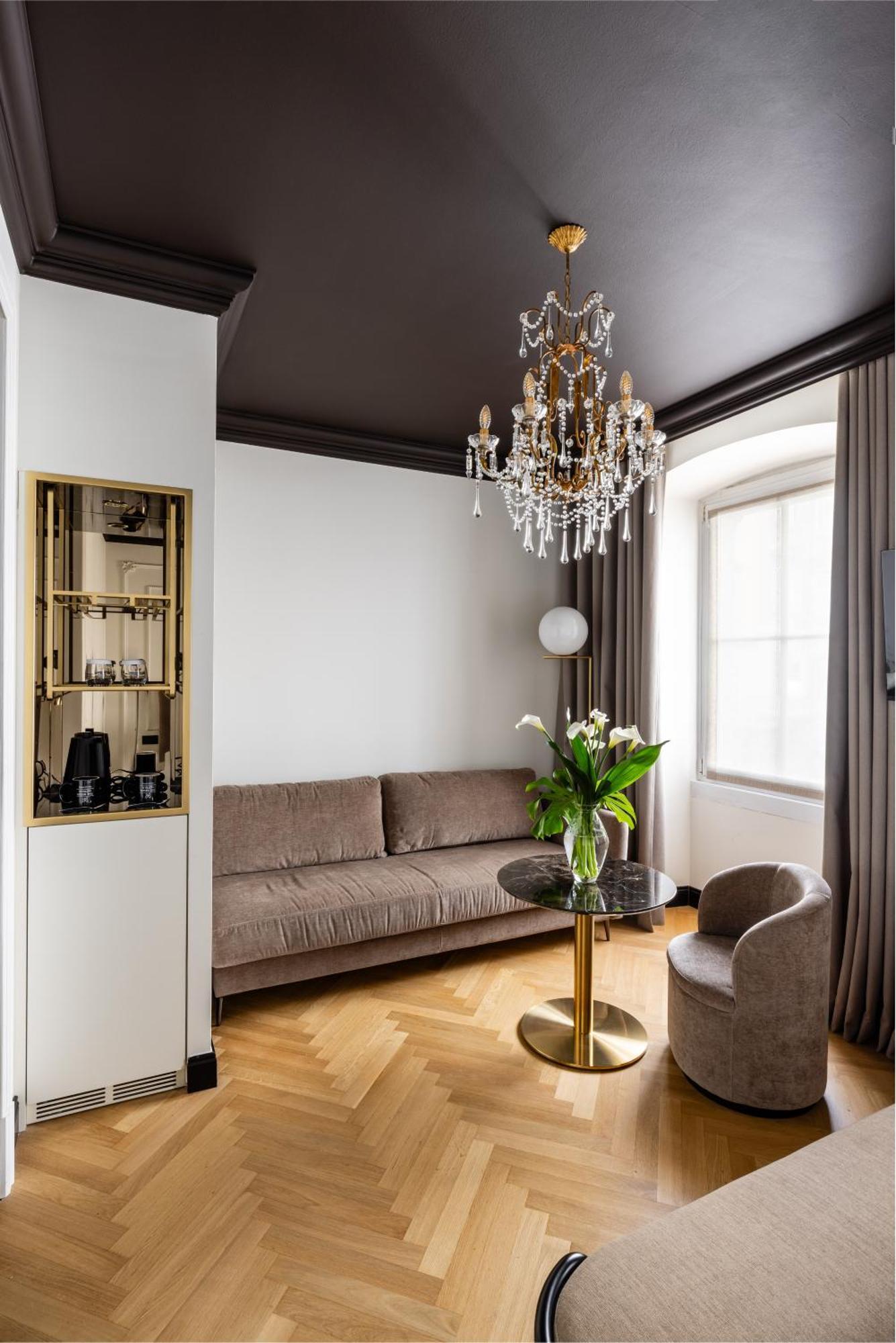 Continentale Hotel 4*